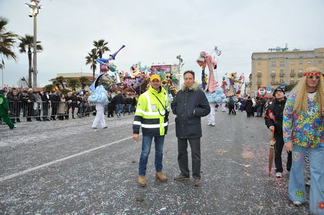 Ingrandisci la foto